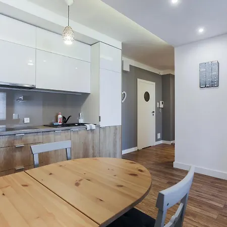 3-rooms With Balcony By The Oldtown Gdańsk