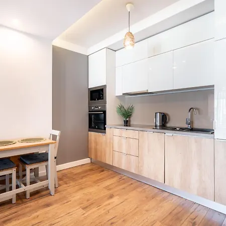 3-rooms With Balcony By The Oldtown