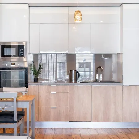 3-rooms With Balcony By The Oldtown アパート