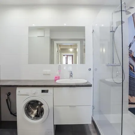 3-rooms With Balcony By The Oldtown Appartement
